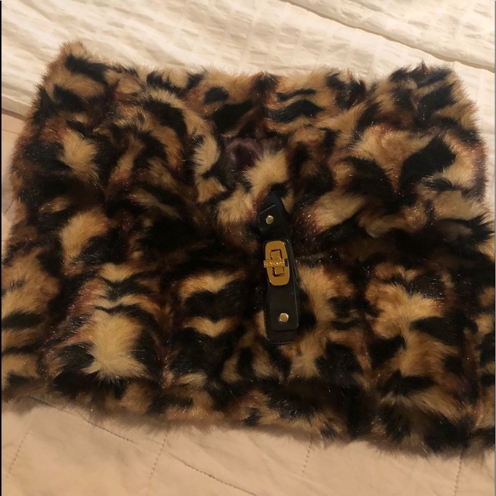 Fur neck warmer